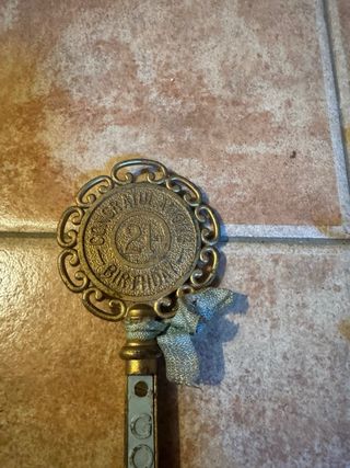 Set di 2 chiavi antiche decorative