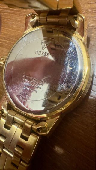 Reloj Guess Caballero Dorado y Verde