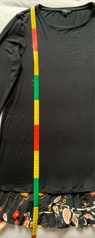 Abito Desigual nero con balza floreale