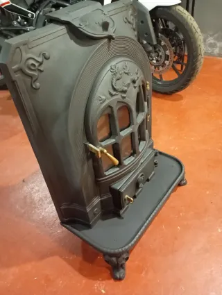 Estufa salamandra de hierro fundido