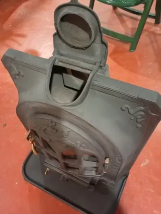 Estufa salamandra de hierro fundido