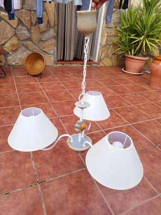 Lámpara de techo de madera y metal