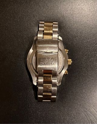Reloj Invicta Dorado y Negro