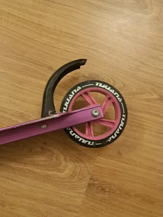 Patinete marca Tijuana Morado