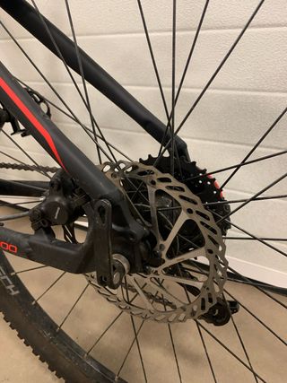 Bicicleta MTB CLOOT Negra y Roja