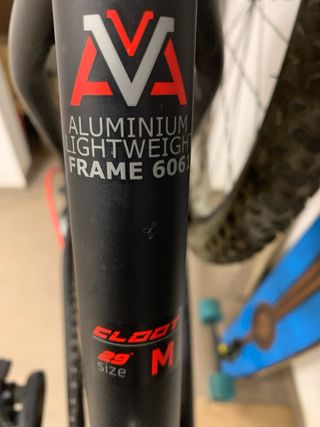 Bicicleta MTB CLOOT Negra y Roja