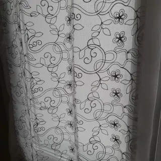 Tendine a vetro con motivo floreale color tortora