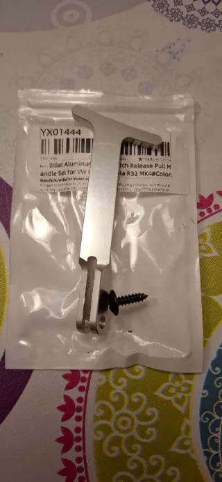 Tirador Capó Aluminio VW Golf IV R32 MK4