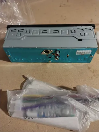 Radio Coche MP3 con Puerto