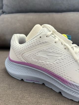 Zapatillas Skechers Mujer. Talla 39. Nuevas