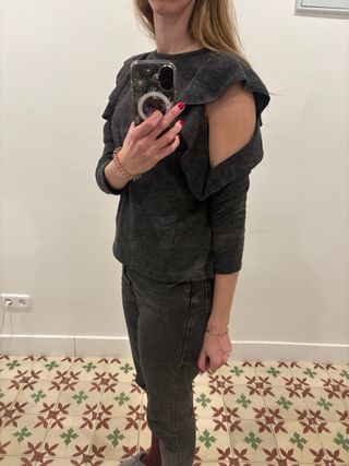 Jersey Zara gris con hombros descubiertos