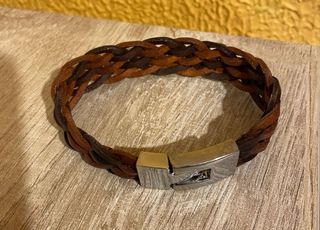 Pulsera de cuero trenzado