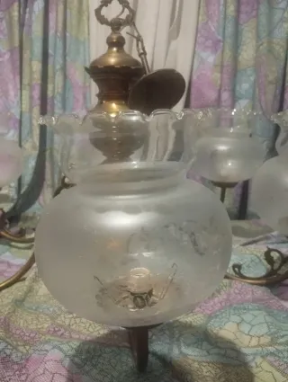 Lámpara de araña antigua de latón