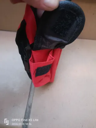 Bolsito deportivo rojo