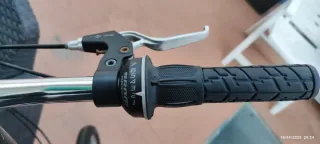 Bicicleta plegable Dahon blanca