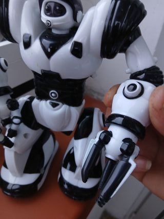 Robosapien by Wow Wee