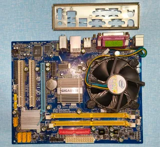 Placa Base Gigabyte Socket 775 GA-945GCM-S2L