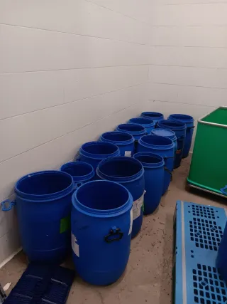 Bidones 60L y 30L (Plástico Azul)