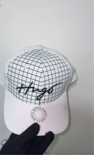 Variación de marcas y estilos de gorras originales