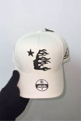 Variación de marcas y estilos de gorras originales