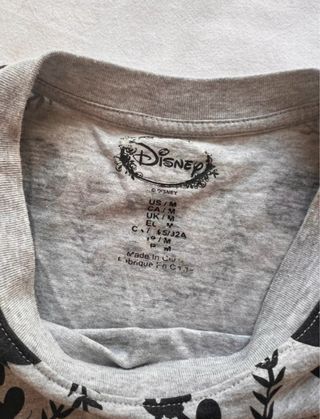 Crop top gris con estampado Mickey