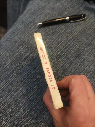 Tira de postales antiguas de Milán