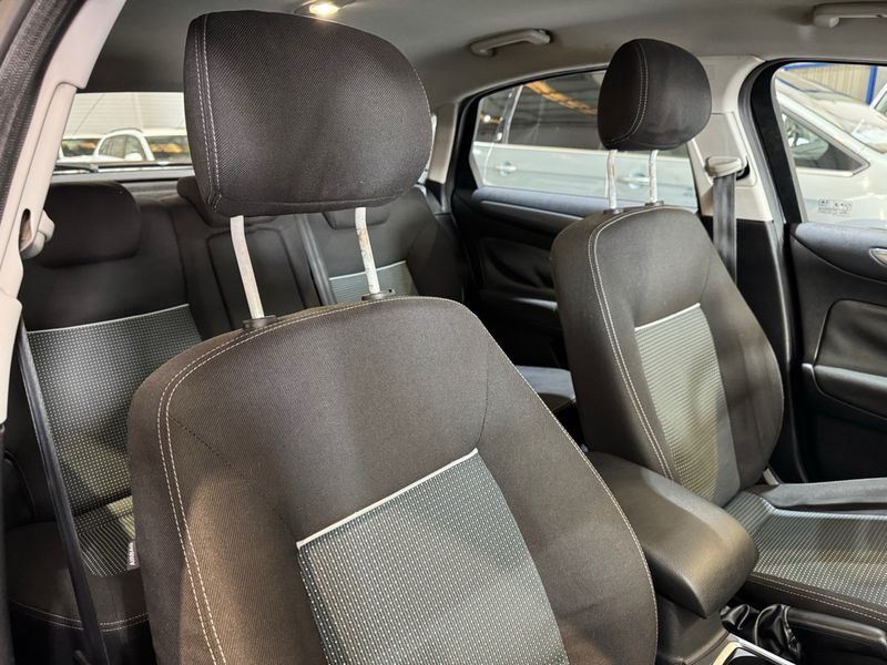 Ford Mondeo 2011, foto 12