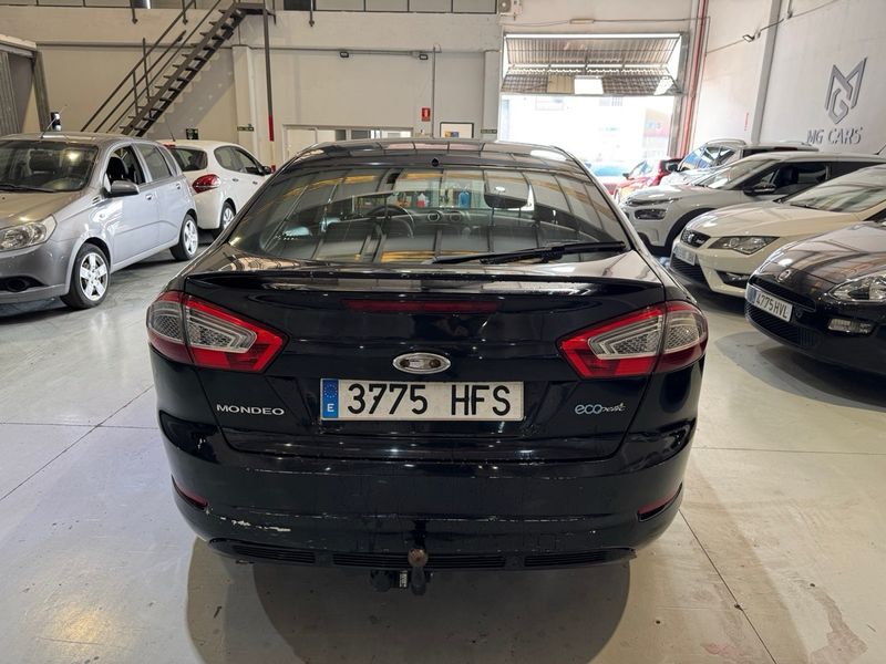 Ford Mondeo 2011, foto 11