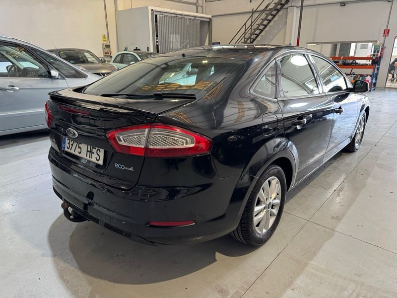 Ford Mondeo 2011, foto 10