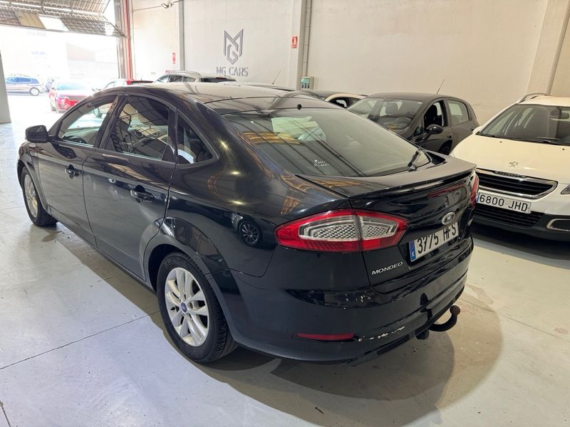Ford Mondeo 2011, foto 13