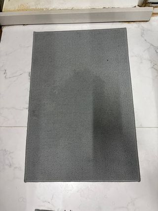 Alfombra de baño gris