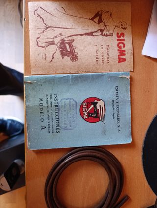 Caja metálica verde SIGMA e instrucciones