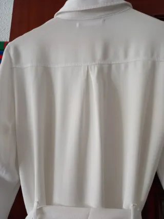Vestido blanco camisero con cinturón