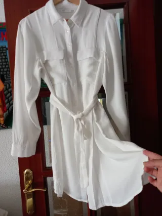 Vestido blanco camisero con cinturón