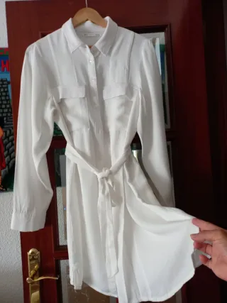 Vestido blanco camisero con cinturón