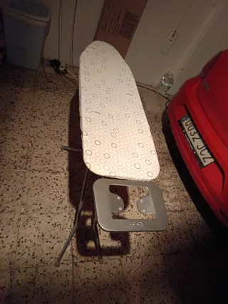 Mesa de planchar 1.20m ( sin usar con su caja )