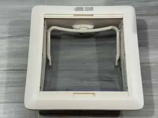 Claraboya Dometic 40x40 para techos de 43-60