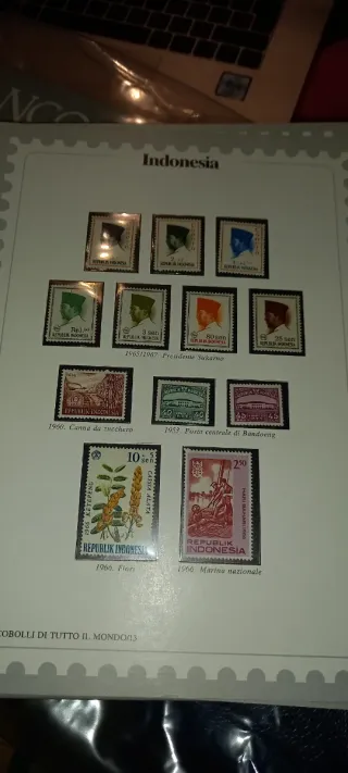 Album Francobolli Europa Asia Oceania