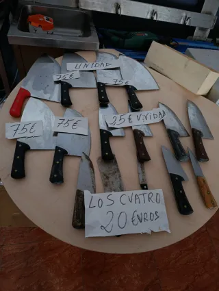 Se vende a buen precio material tienda