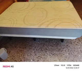 Colchón 1.35 Muelles Ensacados Poco Uso