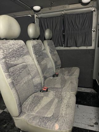 Furgoneta Nissan interstar 2,5 DCI muy buena