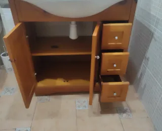 Mueble de baño madera y porcelana