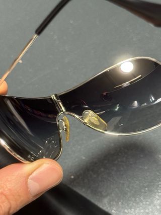 Gafas de sol Ray-Ban plateadas y negras