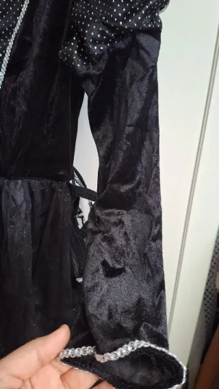 Disfraz Niña Bruja Negro con Araña Talla 10-12.