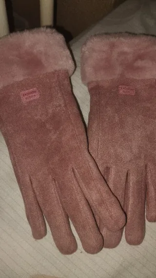 Guantes de pelo rosa