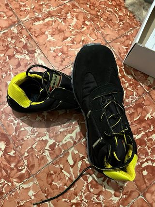 Zapatos de seguridad Cofra deportivos