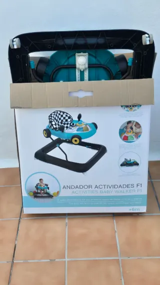 Andador infantil coche de carreras