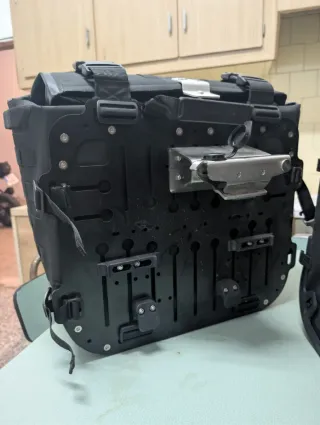 Maletas Lone rider Negras