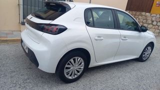 Peugeot 208 2022