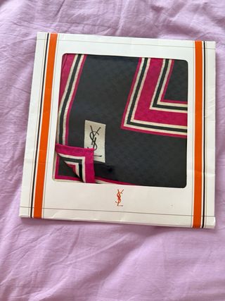 Foulard Yves Saint Laurent Vintage Azul y Rosa
